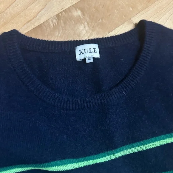 KULE Samara Cashmere Sweater Size Medium
Worn once - Picture 3 of 4